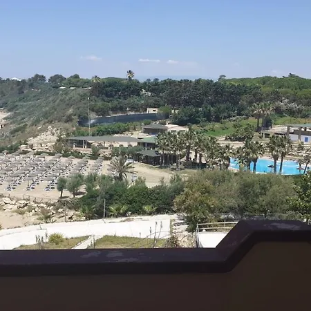 Casa Vacanza Flores. Holiday home