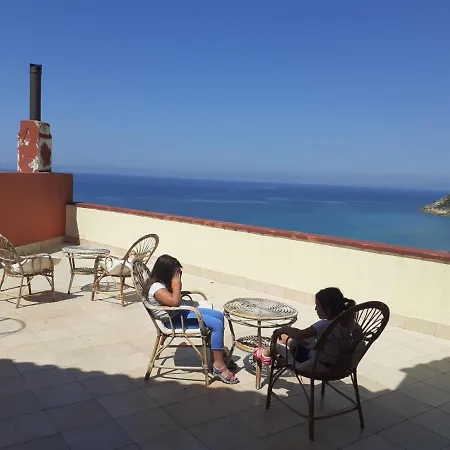 Casa Vacanza Flores. Holiday home *