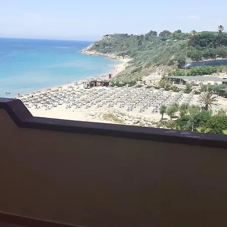 Casa Vacanza Flores. Holiday home *
