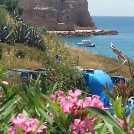 Casa Vacanza Flores. Holiday home