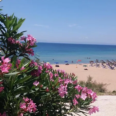 Casa Vacanza Flores. * Le Castella (Calabria)