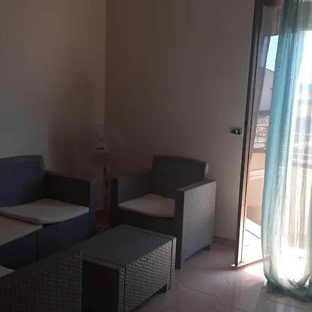 Casa Vacanza Flores. Holiday home *